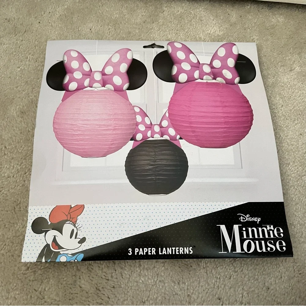 Minnie Mouse paper lantern 3 pice set, 2 sets.